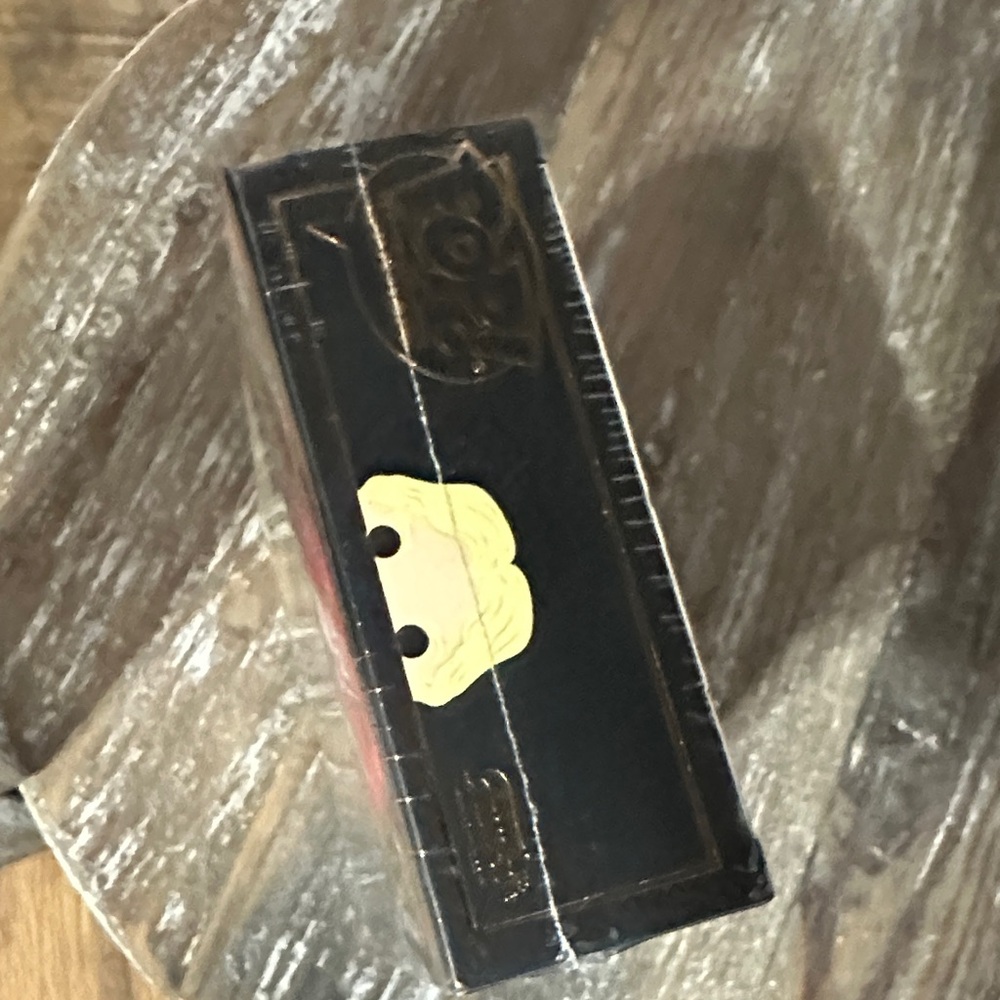 Funko Ric Flair Enamel Pin - Blonde, Red & Gold Robe - Picture 3 of 3